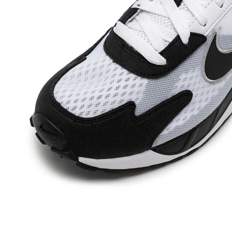 NIKE AIR MAX SOLO