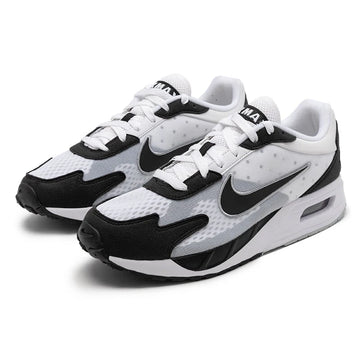 NIKE AIR MAX SOLO