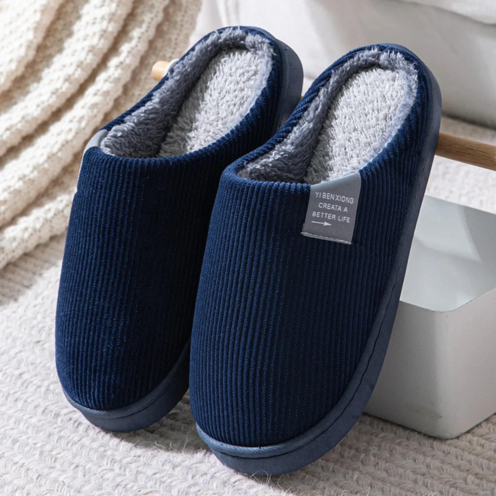 Plüschige, weiche, wärmeisolierte Hausschuhe – rutschfeste Winter-Flats für drinnen
