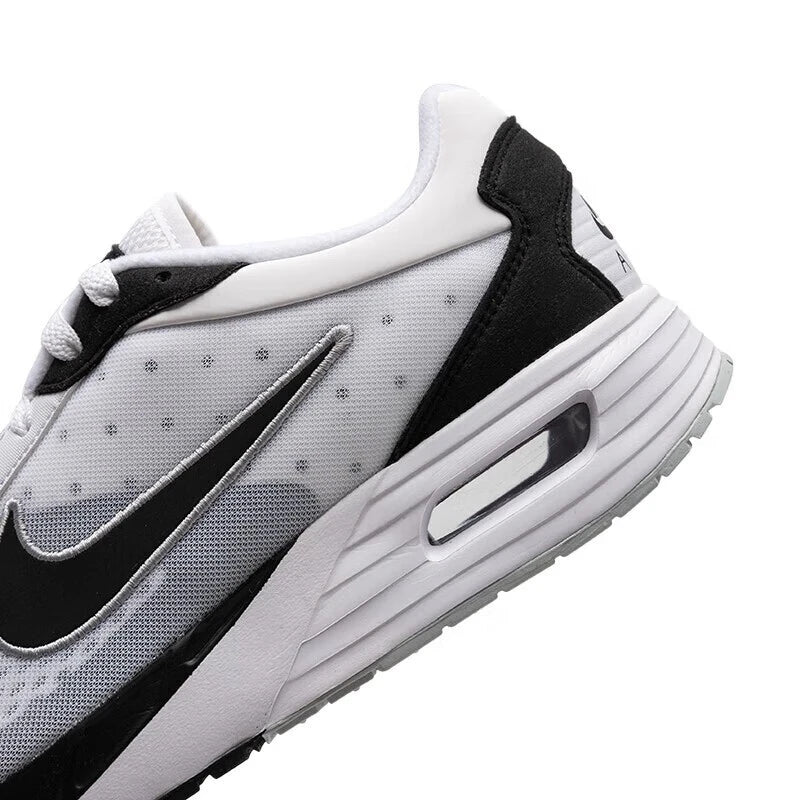 NIKE AIR MAX SOLO